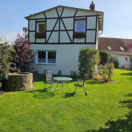Countryside In Kingsdorf With Garden