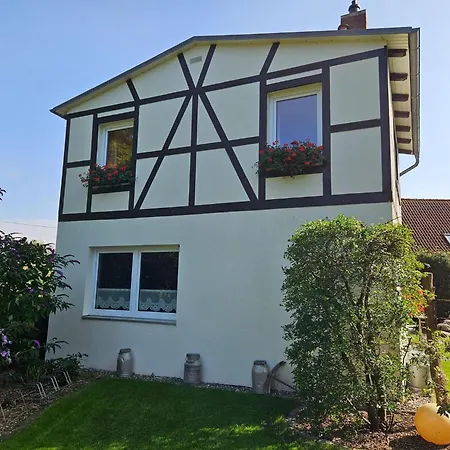 Countryside In Kingsdorf With Garden *